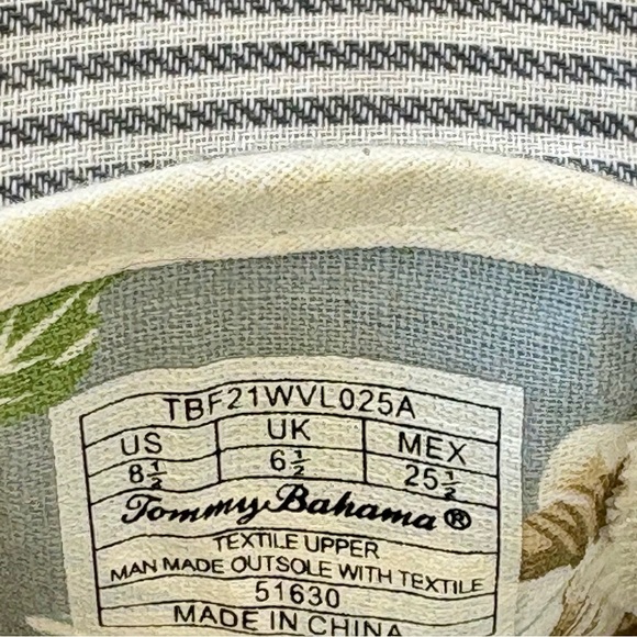 Tommy Bahama Sneakers Womens 8.5 Preppy Striped Neutral Canvas Slip On - Picture 7 of 9